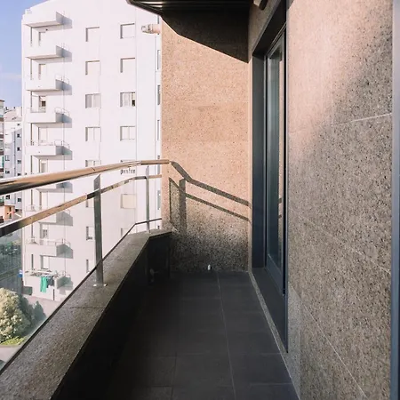 Luminoso Con Vistas En By * فيجو